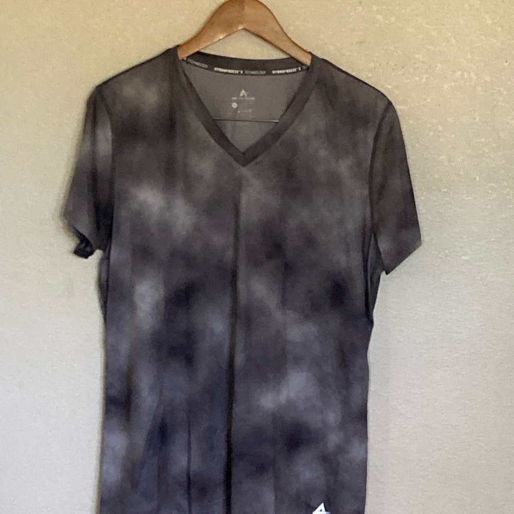 Arctic Cool V-neck Bundle-NWT